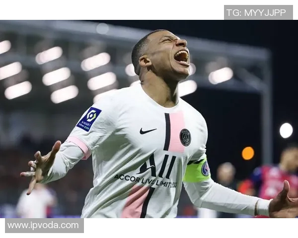 2017年巴黎圣日耳曼与巴萨的经典对决回顾与分析 2017年巴黎圣日耳曼与巴萨的经典对决回顾与分析