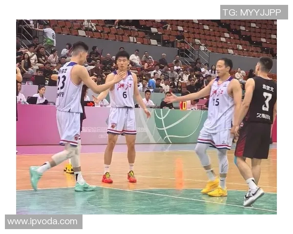 全运会精彩对决广东男篮迎战新疆男篮争夺荣耀之战 全运会精彩对决广东男篮迎战新疆男篮争夺荣耀之战