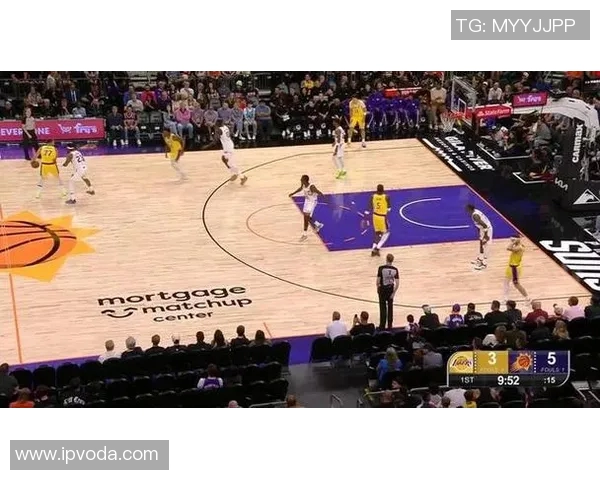 威金斯在对阵湖人的比赛中展现出色表现助力勇士逆转胜利