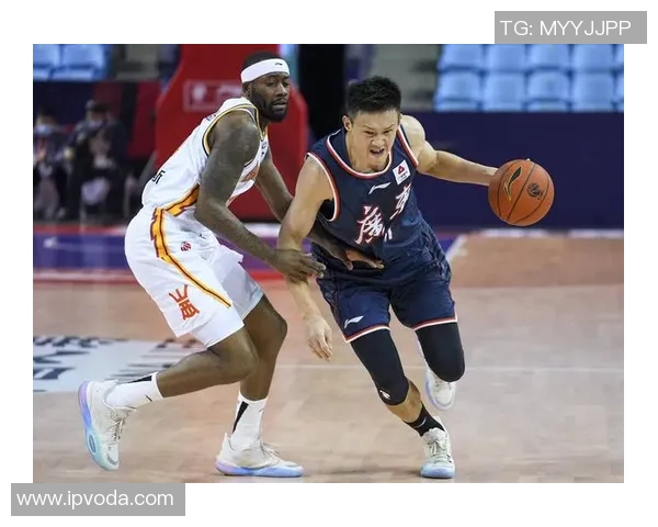 王泉泽的篮球之路：从青涩少年到CBA明星的奋斗历程与成长故事